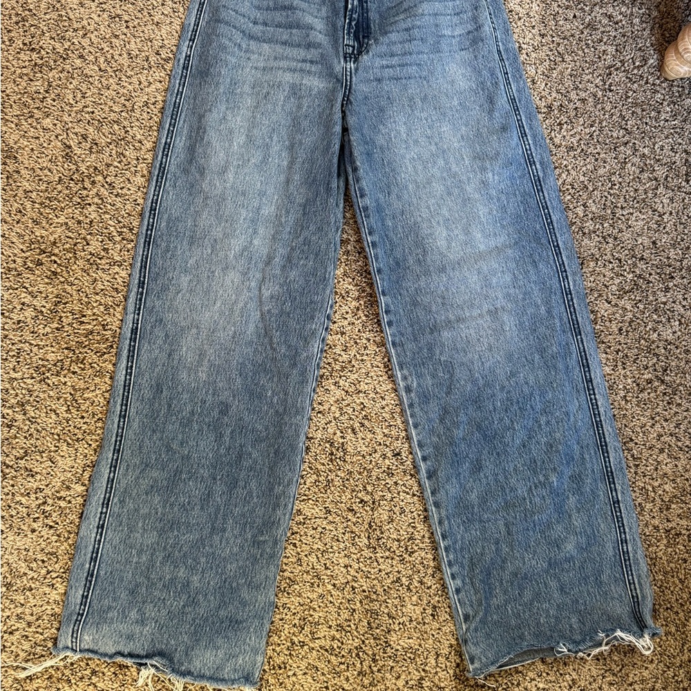 Carly jeans raw hem wide leg like new condition size 7 - Picture 2 of 6
